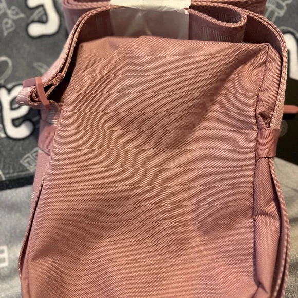 Under armour two in one backpack crossbody 4L NWT - Picture 2 of 5